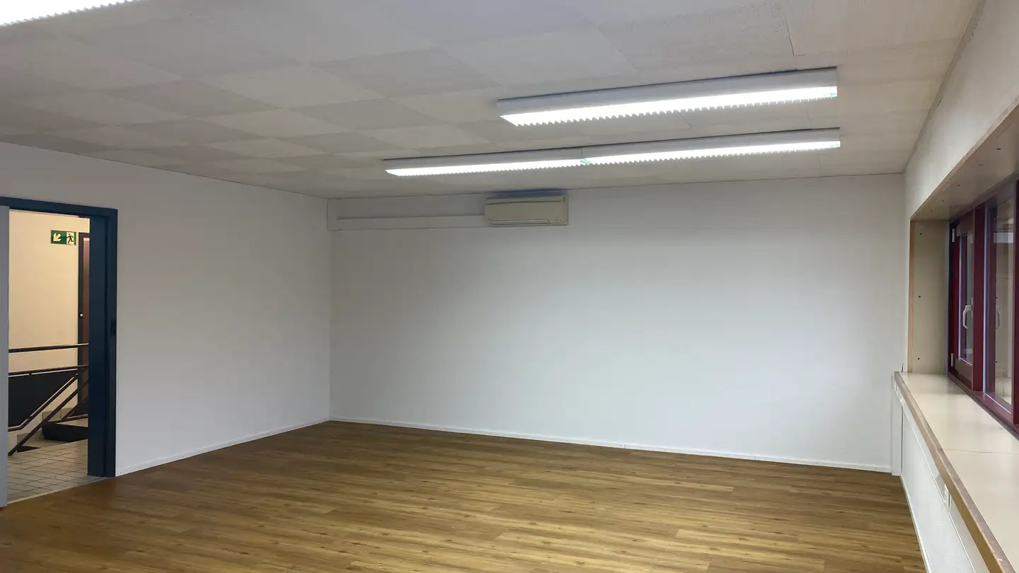 Bürofläche mieten - Tannenstrasse 98, 8424 Embrach - Foto 3