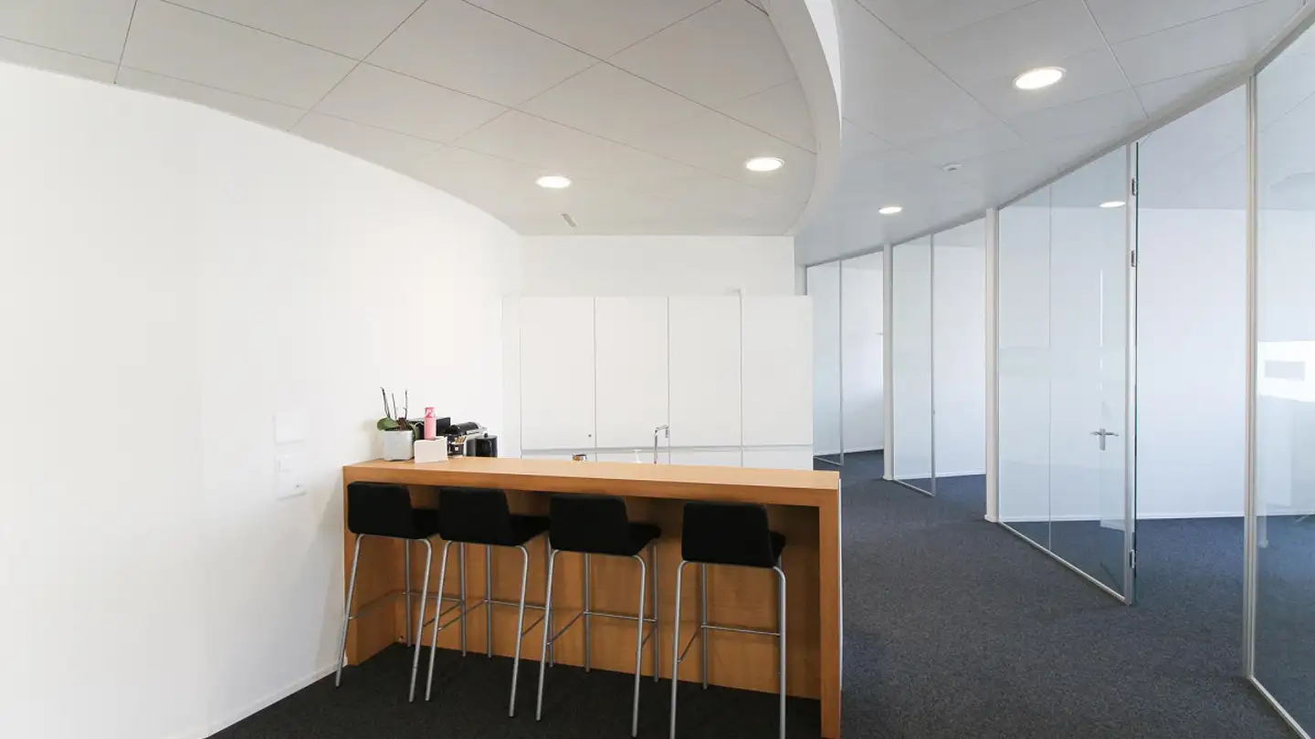 Bürofläche mieten - Turmstrasse 22, 6312 Steinhausen - Foto 4