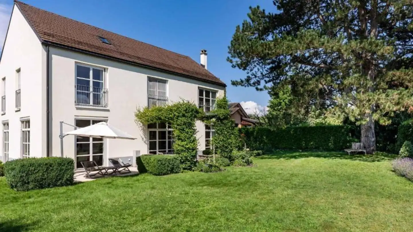 Villa for sale - 1164 Buchillon
