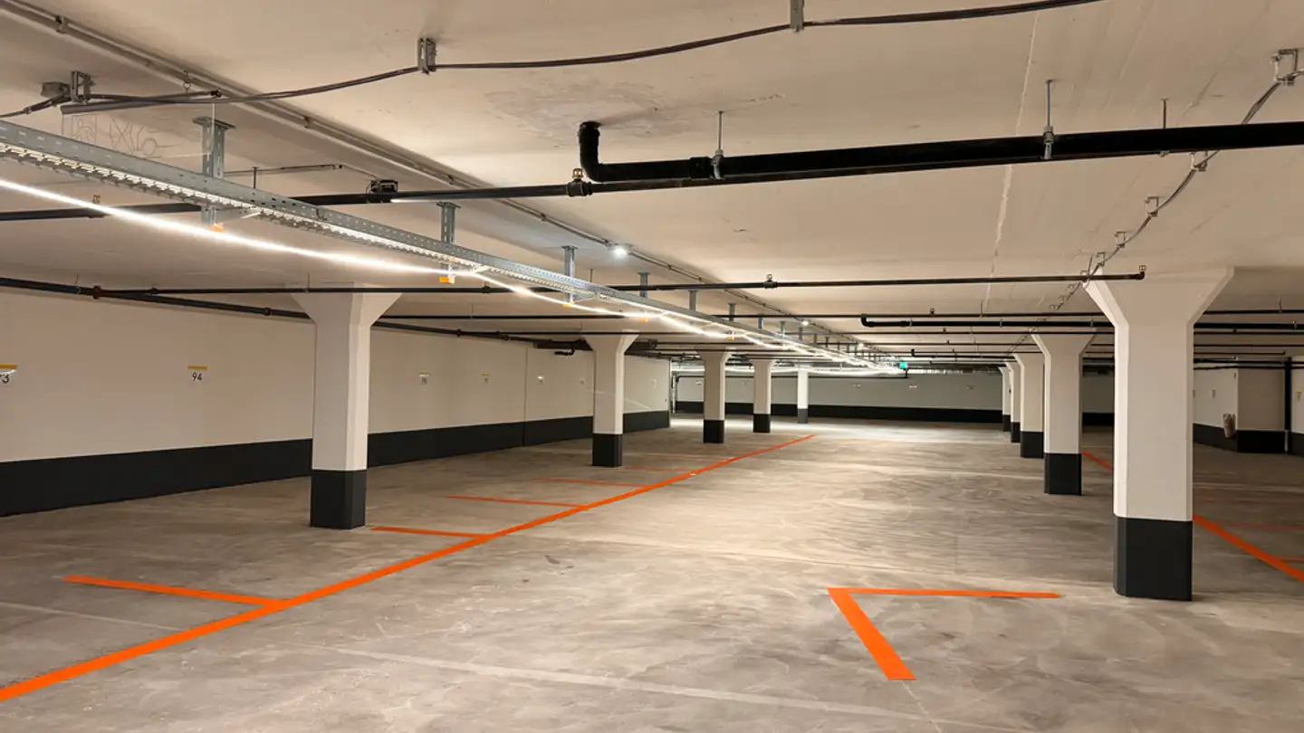 Place de parking souterraine à louer - Nansenstrasse 16, 8050 Zürich