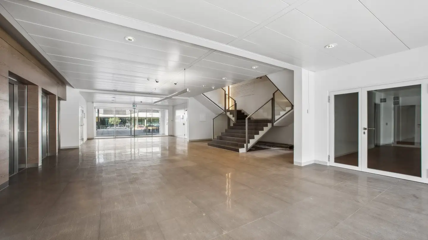 Office space for rent - 1262 Eysins - Photo 2