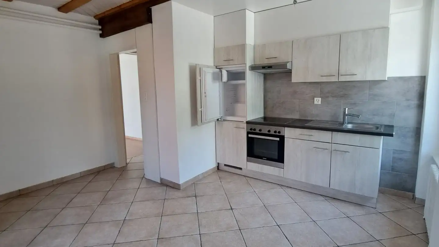 Wohnung mieten - Rue De Bellevue, 2052 Fontainemelon - Foto 4