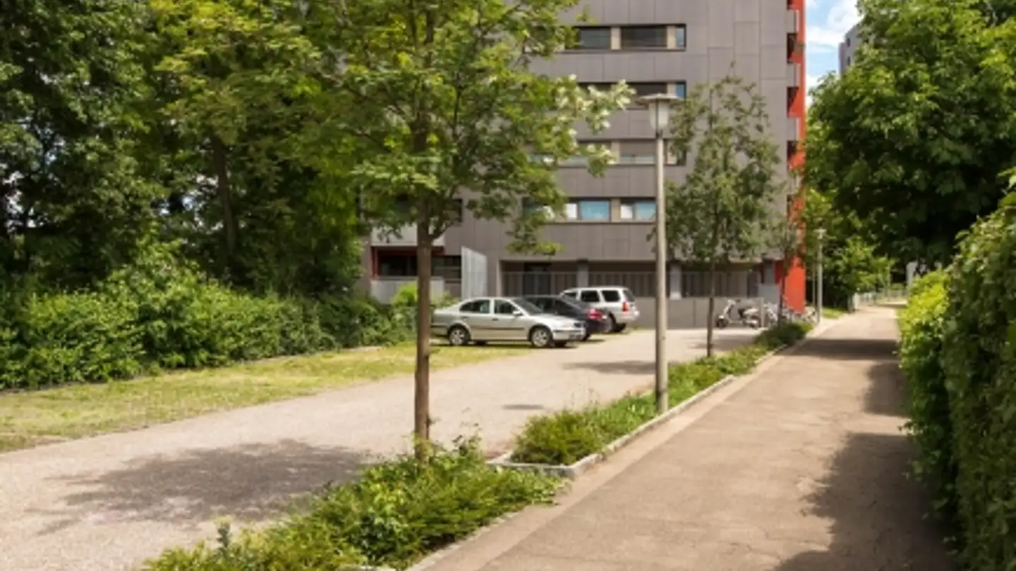 Parkplatz im Freien mieten - Birsfelderstrasse 95, 4132 Muttenz