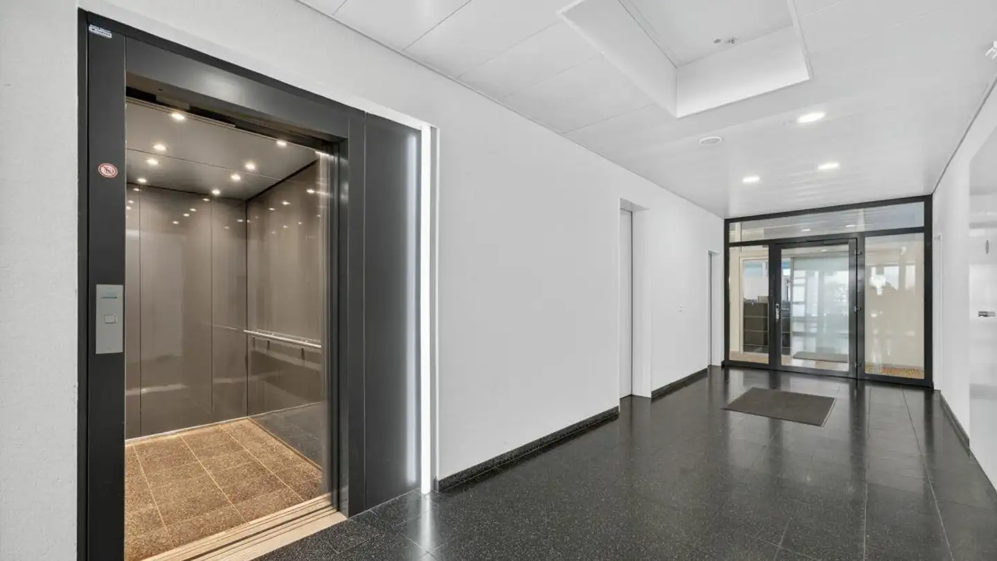 Office space for rent - Baarerstrasse 141, 6300 Zug - Photo 3