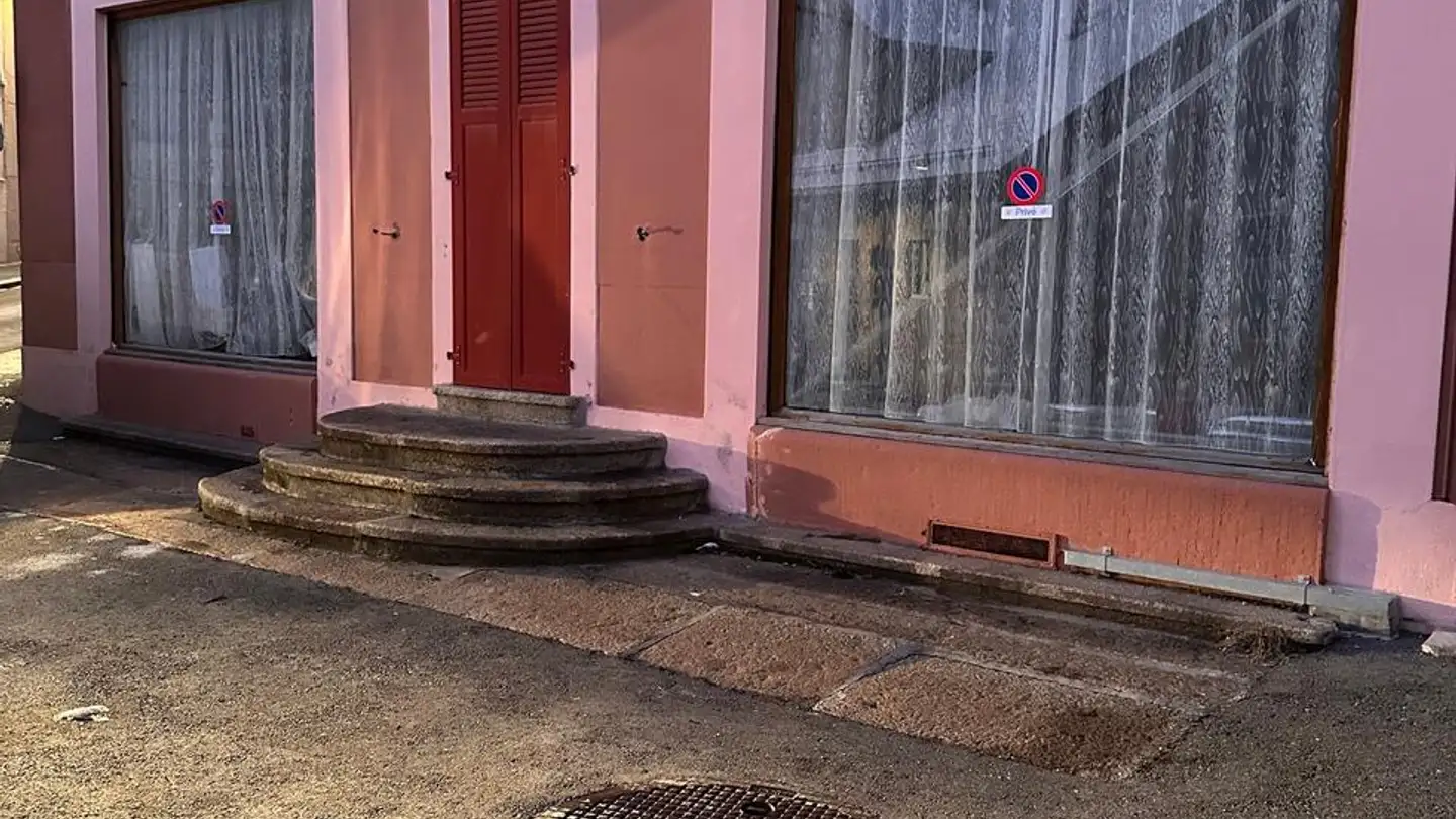 Commercial à louer - Rue Du Jura 3, 1450 Ste-Croix