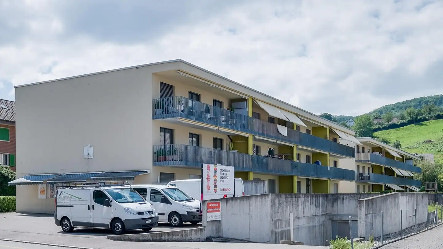 Tiefgaragenstellplatz mieten - Muttenzerstrasse 81, 4133 Pratteln