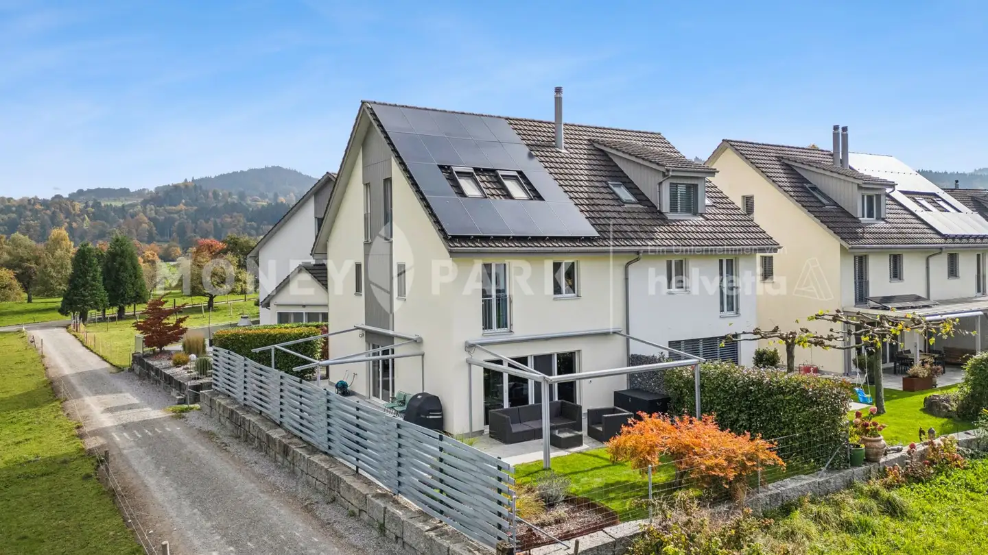 Casa bifamiliare in vendita - Müligasse, 8335 Hittnau