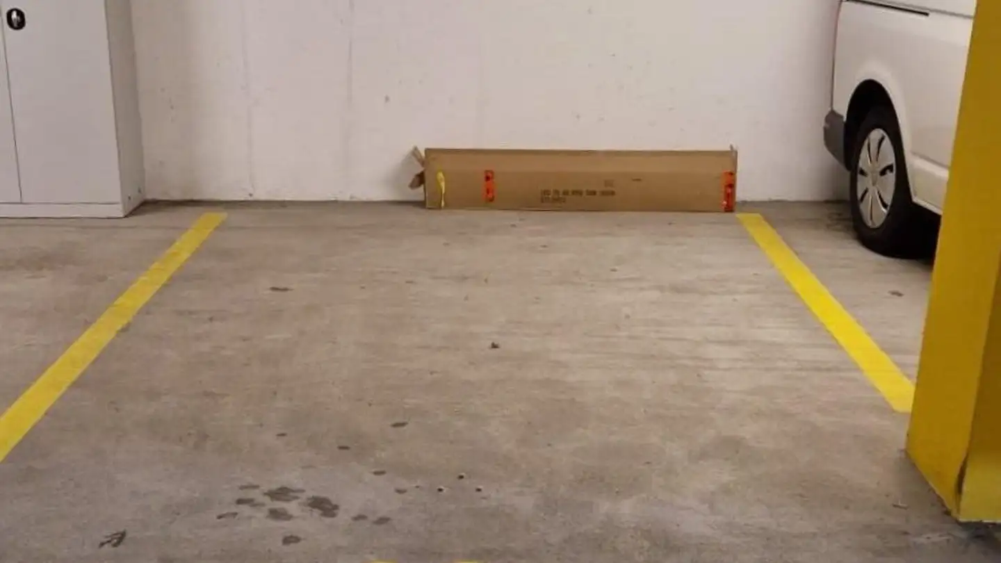 Place de parking extérieure à louer - Rebenhügelweg 2, 5612 Villmergen