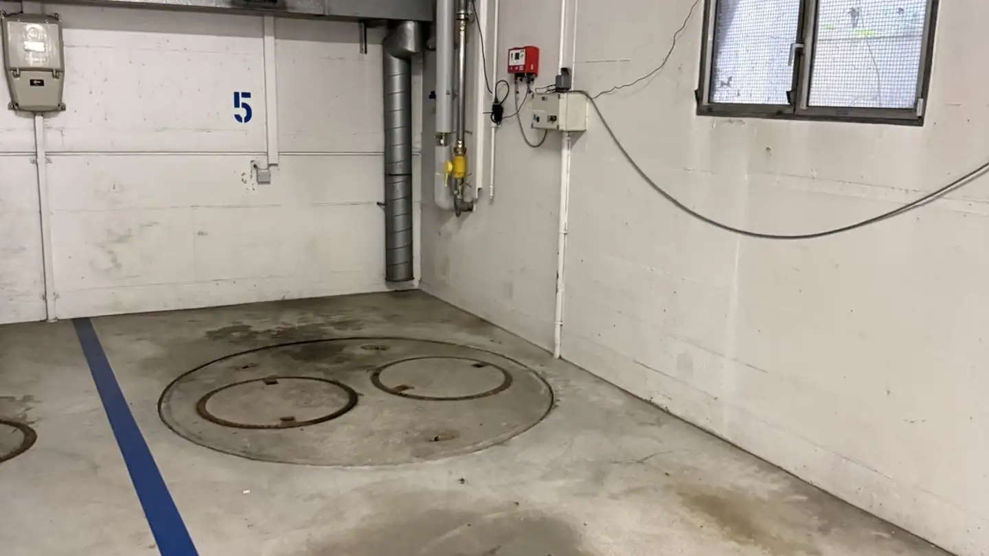 Single garage for rent - Schulstrasse 25b, 8952 Schlieren
