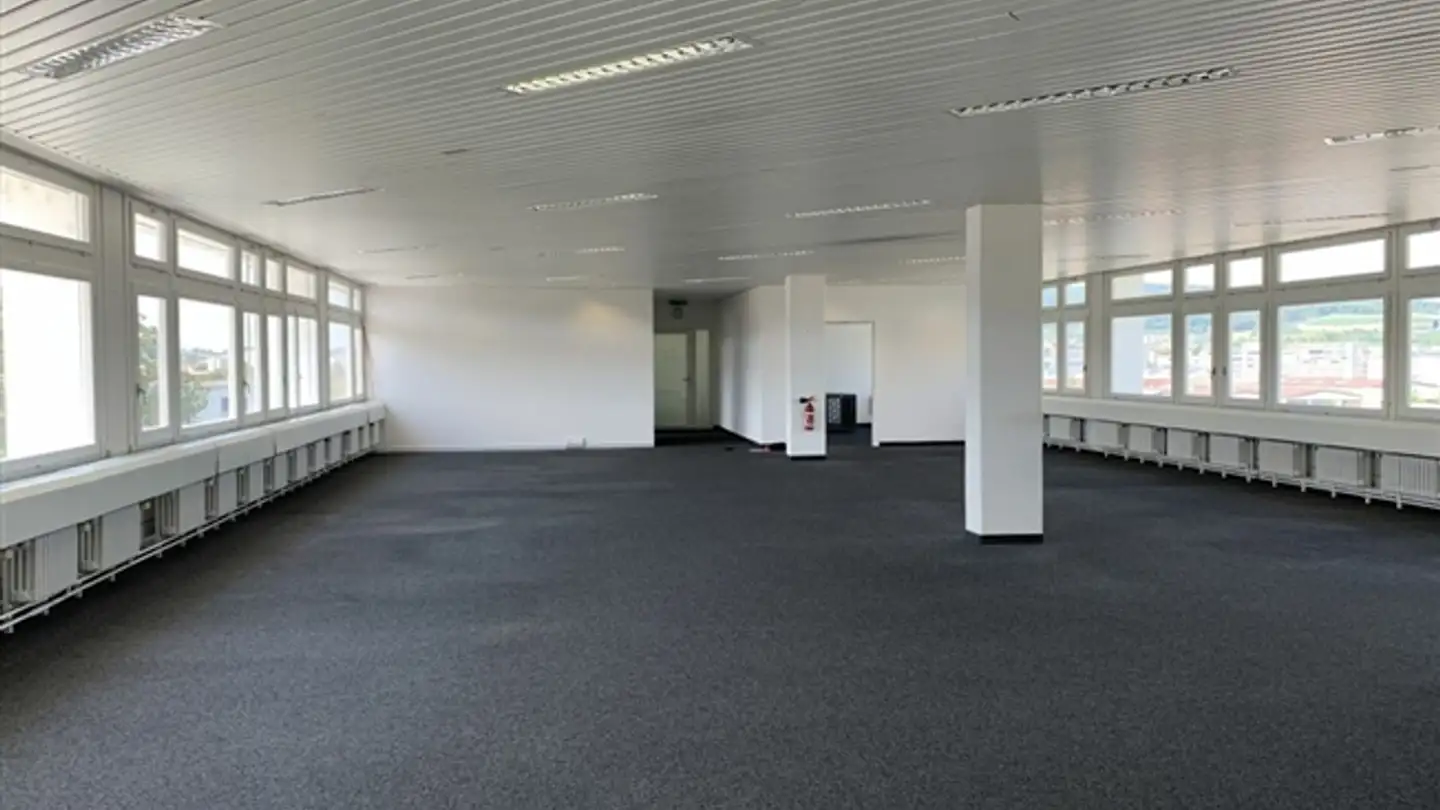 Bureau à louer - Riedthofstrasse 122, 8105 Regensdorf