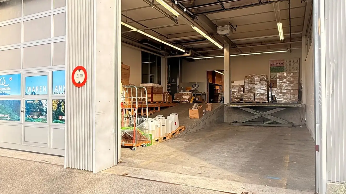 Commercial à louer - Bahnhofstrasse 37, 3427 Utzenstorf - Photo 2