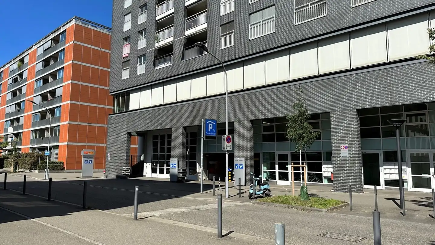 Parcheggio sotterraneo in affitto - Sophie-Taeuber-Strasse 4, 8050 Zürich