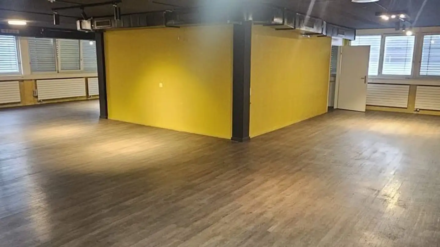 Gewerbe mieten - Ruchstuckstrasse 12, 8306 Brüttisellen