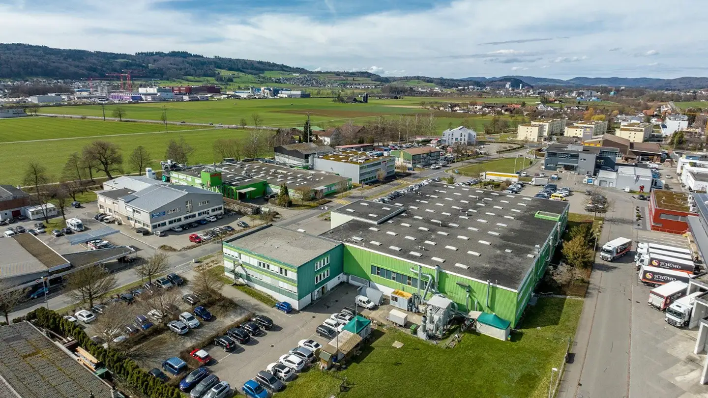 Commercial à louer - Rigackerstrasse 16, 5610 Wohlen AG