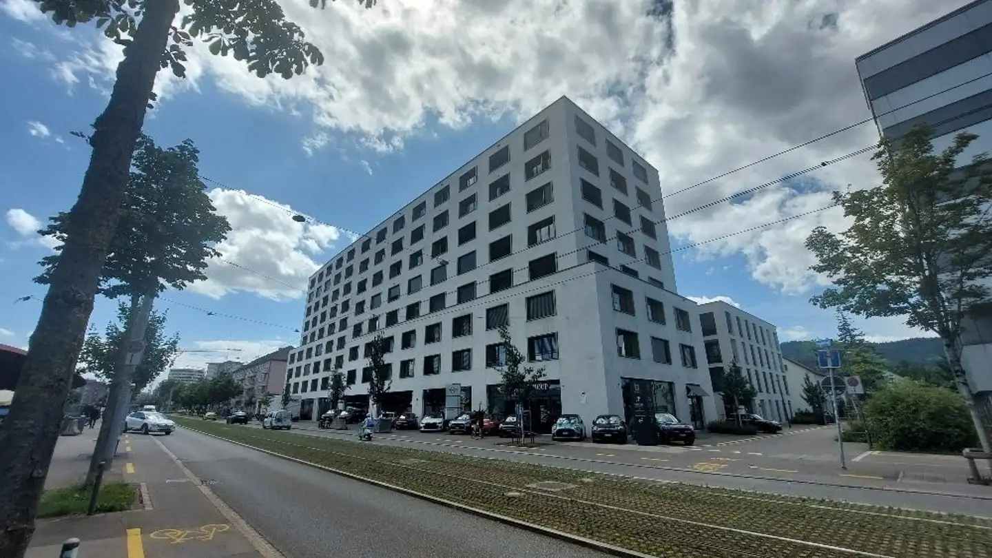 Parcheggio interno per moto in affitto - Campanellaweg 3, 8048 Zürich