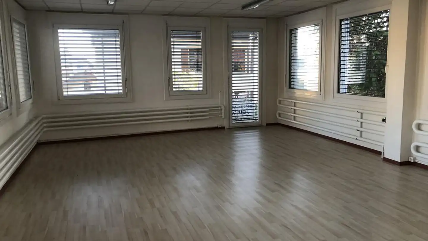 Commerciale in affitto - Rue De Corcelles 4, 2034 Peseux
