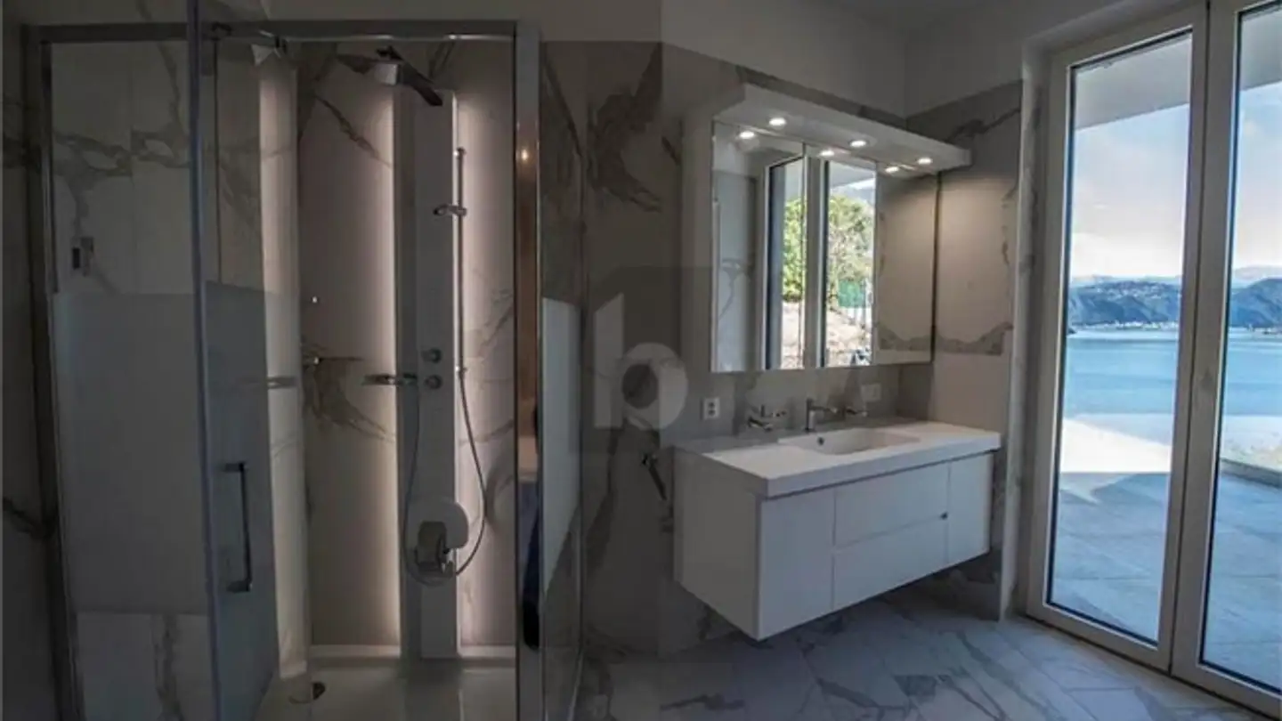 Penthouse for rent - 6825 Capolago - Photo 4