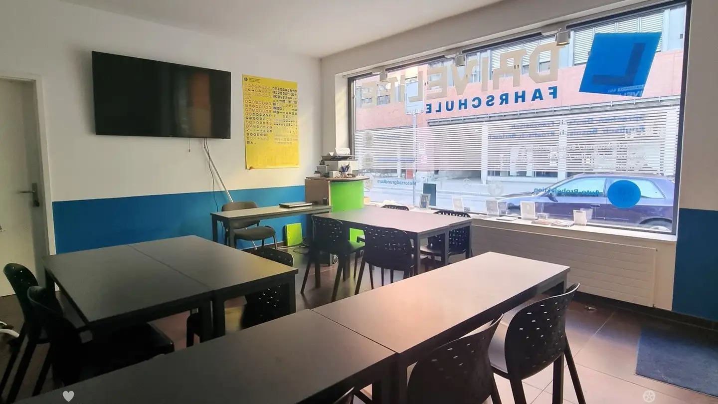 Commercial for rent - Rue D'aarberg / Aarbergstrasse 102, 2502 Biel/Bienne - Photo 2