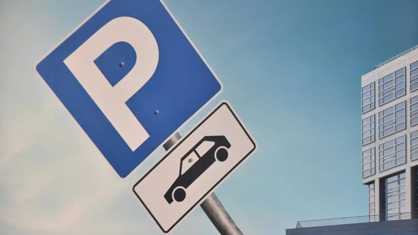 Underground parking space for rent - Avenue Reverdil 14, 1260 Nyon