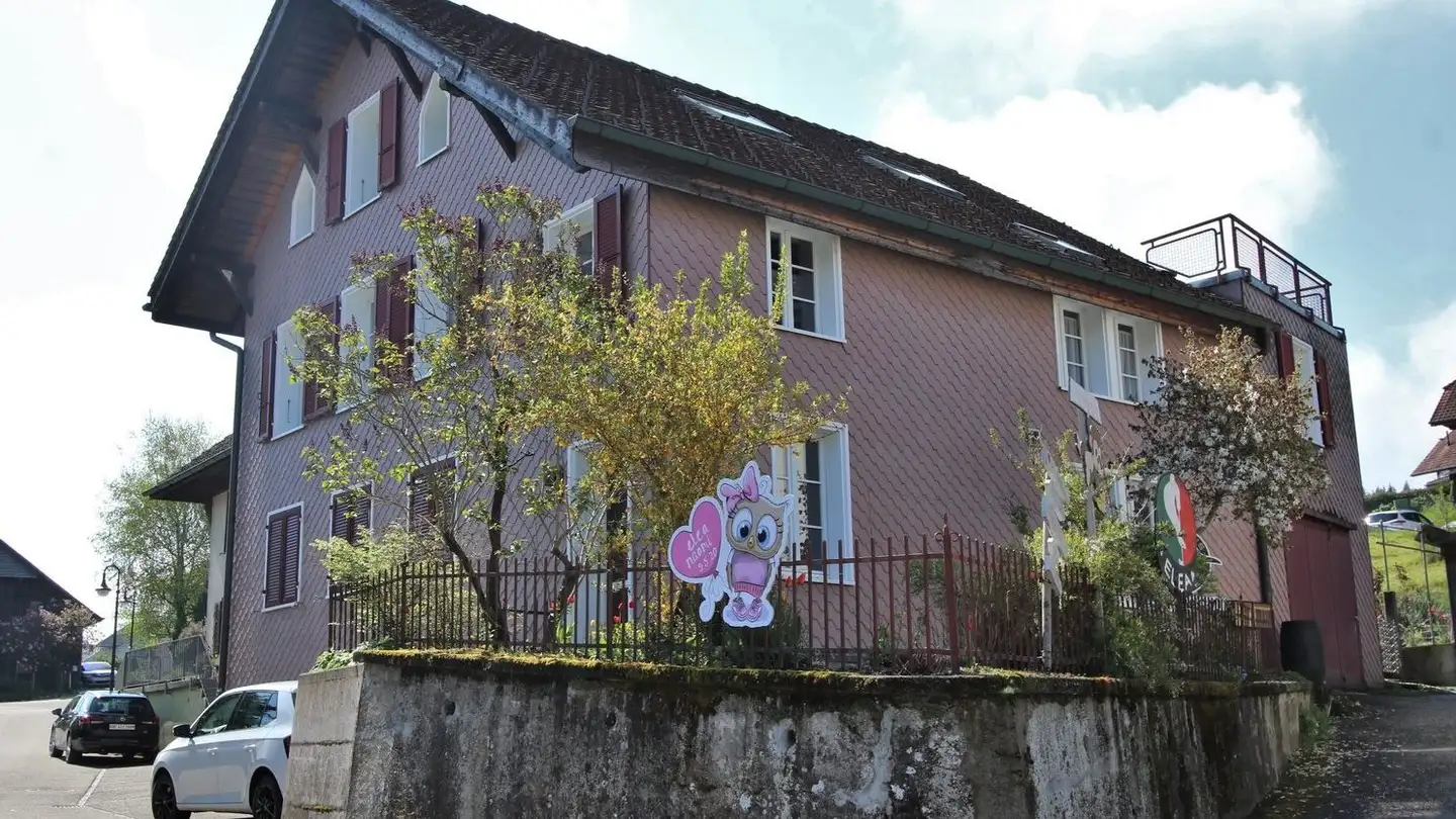 Attique à louer - Bergstrasse 8, 4914 Roggwil BE