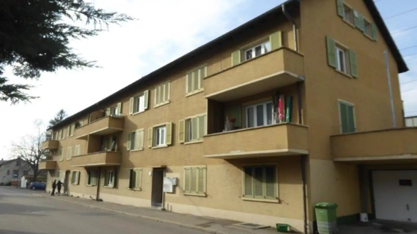 Outdoor parking space for rent - Chemin Mettlen / Mettlenweg 31, 2504 Biel/Bienne