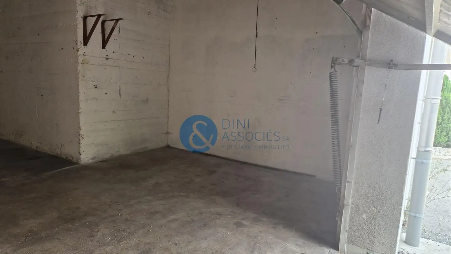 Hobby room for rent - Rue De La Cime De L'est 9, 1890 St-Maurice - Photo 2