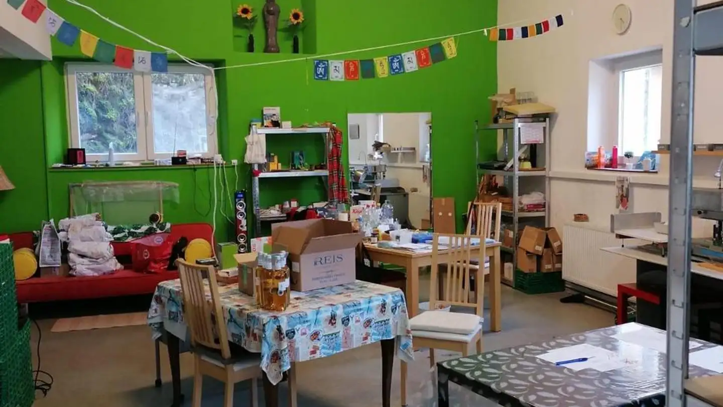 Commercial à vendre - 2113 Boveresse