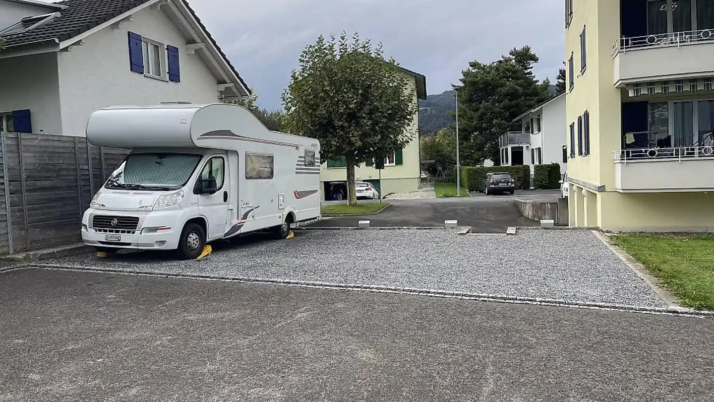 Place de parking extérieure à louer - Auerstrasse 25, 9435 Heerbrugg