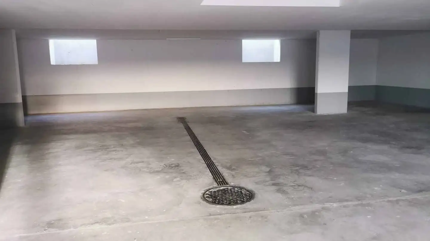 Covered parking space for rent - Chemin Du Levant 3, 1350 Orbe