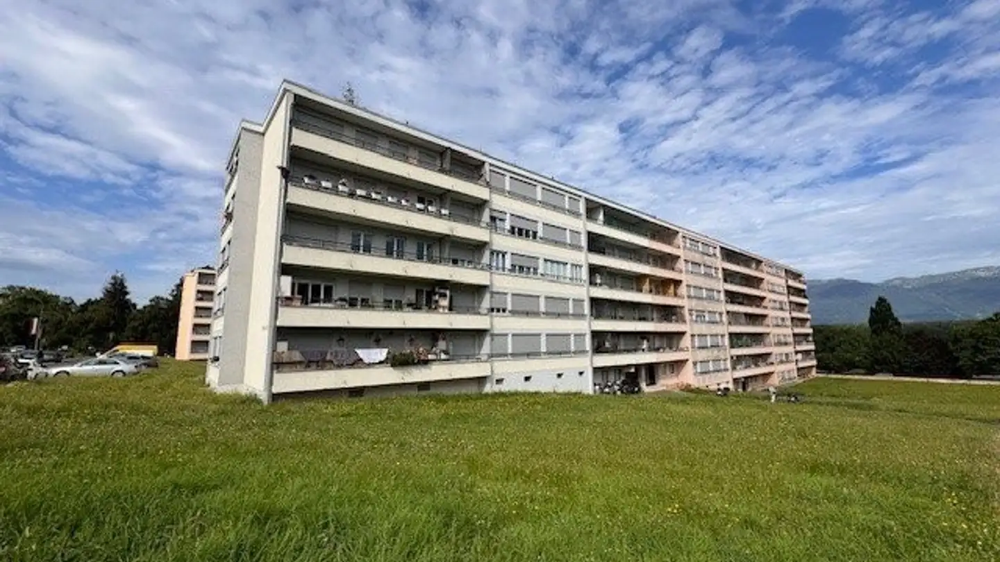Tiefgaragenstellplatz mieten - Avenue De Vaudagne 29, 1217 Meyrin