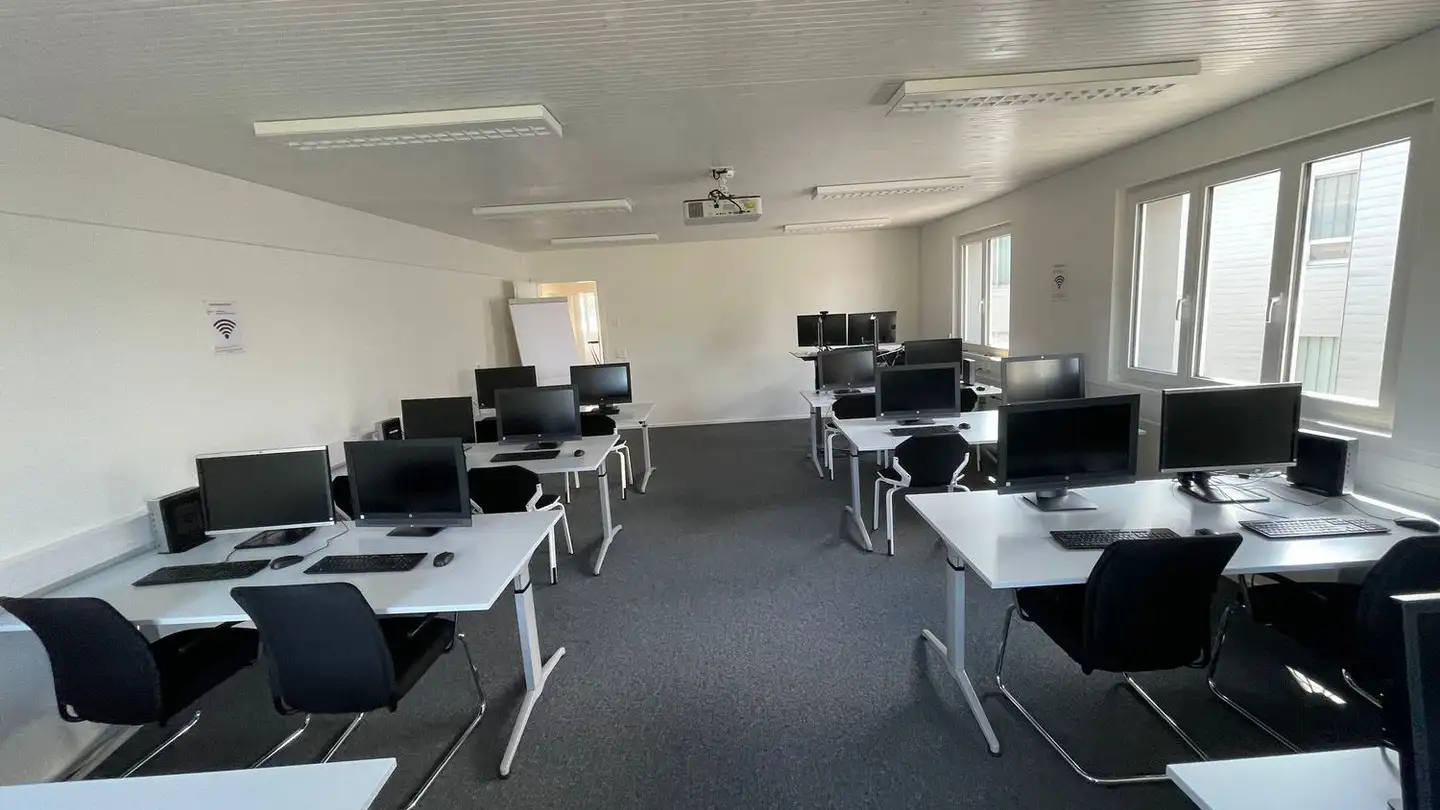 Bureau à louer - Wittenwilerstrasse 25, 8355 Aadorf