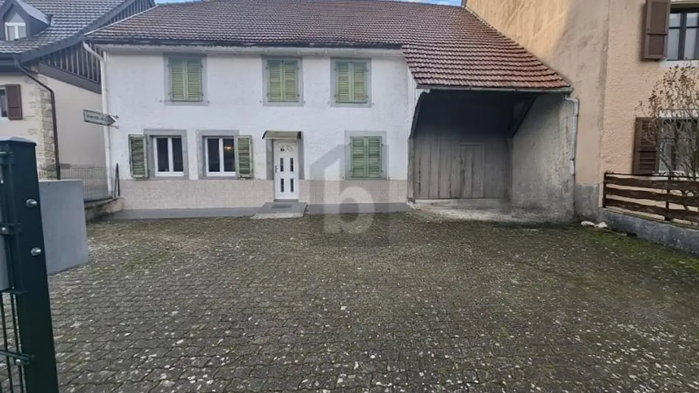 Residential building for sale - 2942 Alle