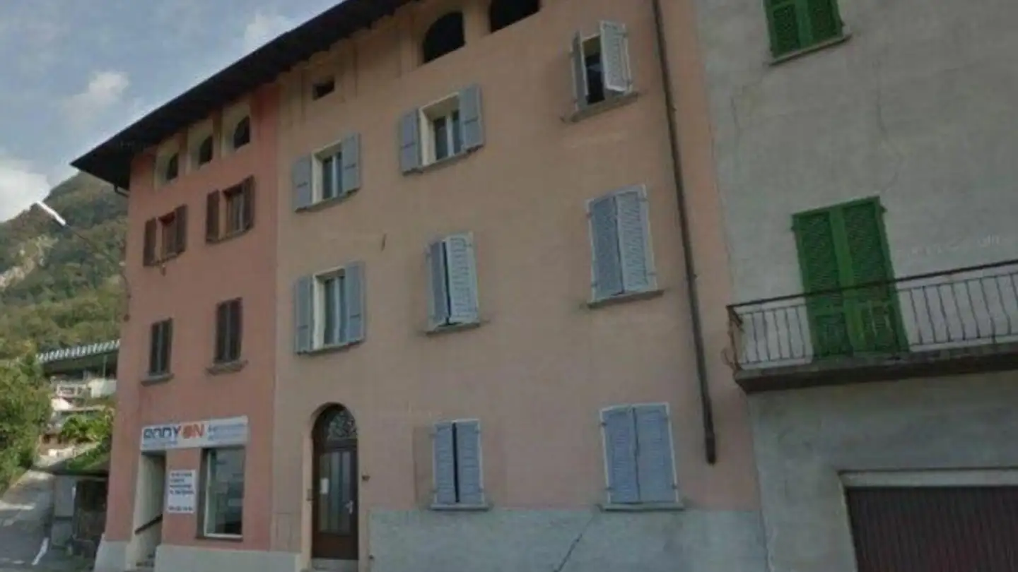 Mixed-use building for sale - 6850 Mendrisio