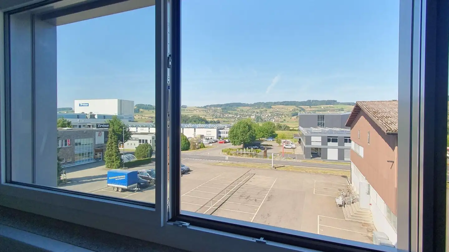 Commercial à louer - Kantonsstrasse 112, 6234 Triengen - Photo 4