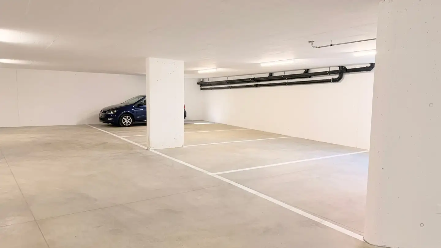 Covered parking space for rent - Viale Filippo Reina, 6982 Agno