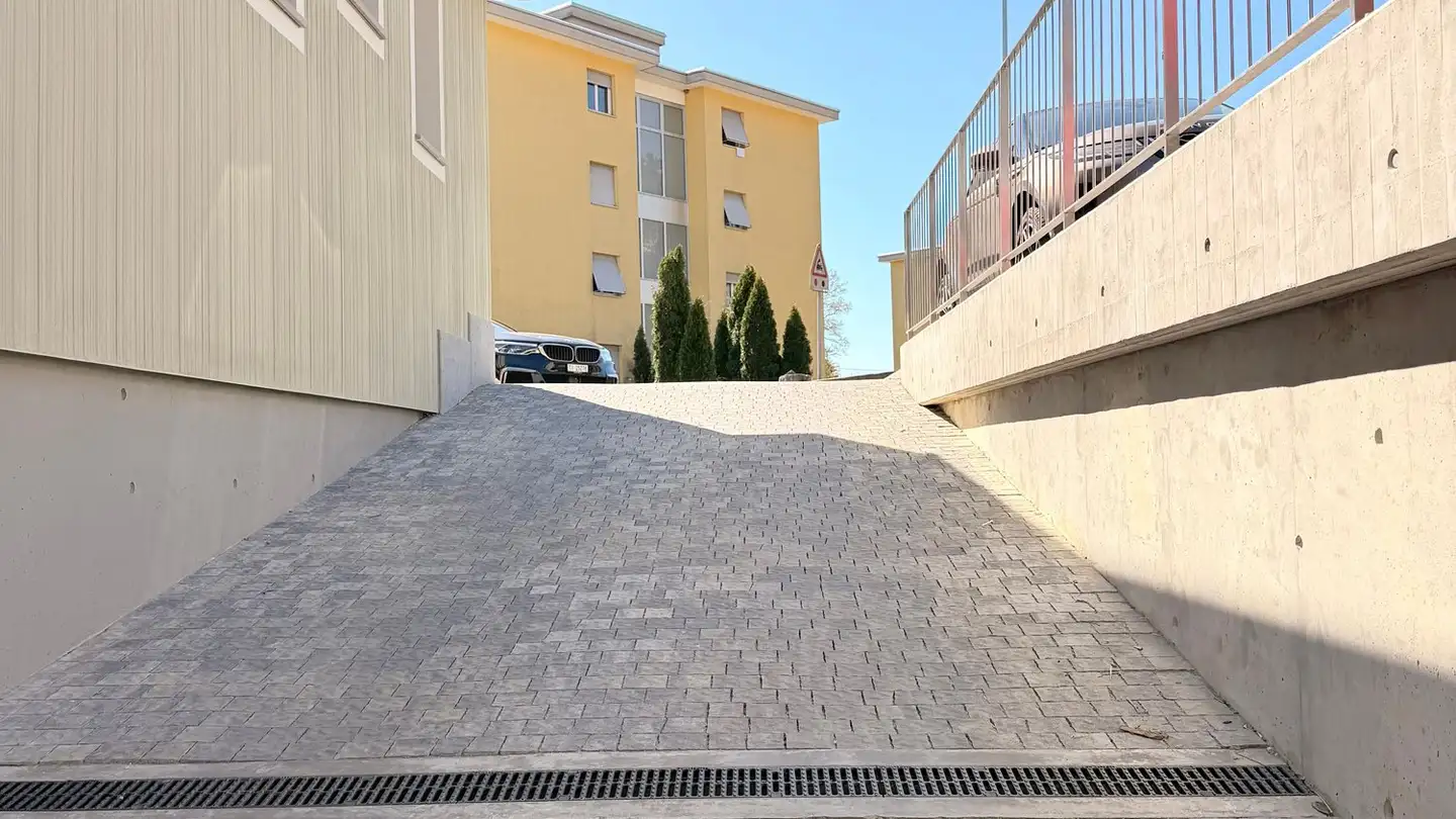 Covered parking space for rent - Viale Filippo Reina, 6982 Agno - Photo 2