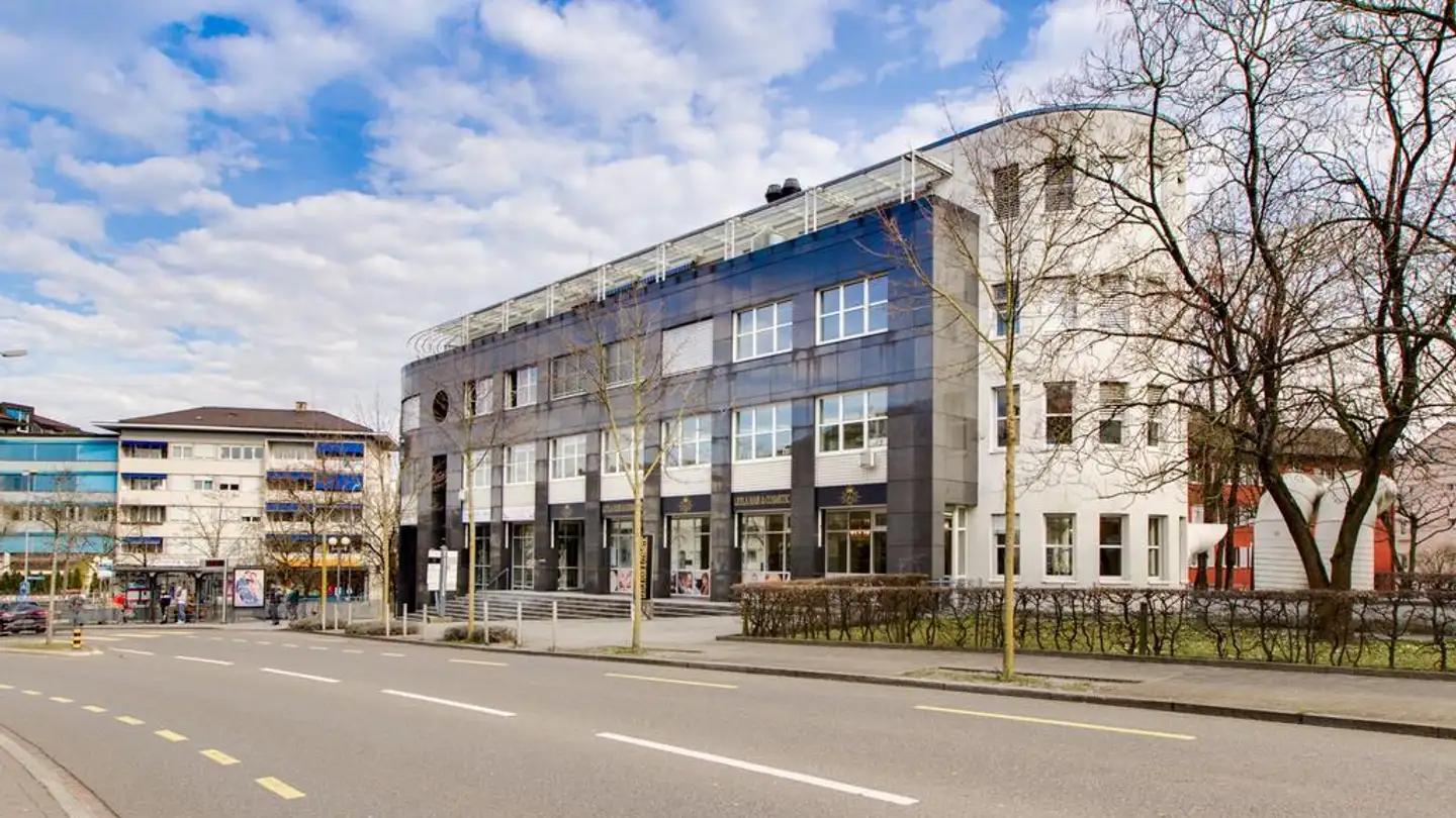 Tiefgaragenstellplatz mieten - Schaffhauserstrasse 110, 8152 Glattbrugg