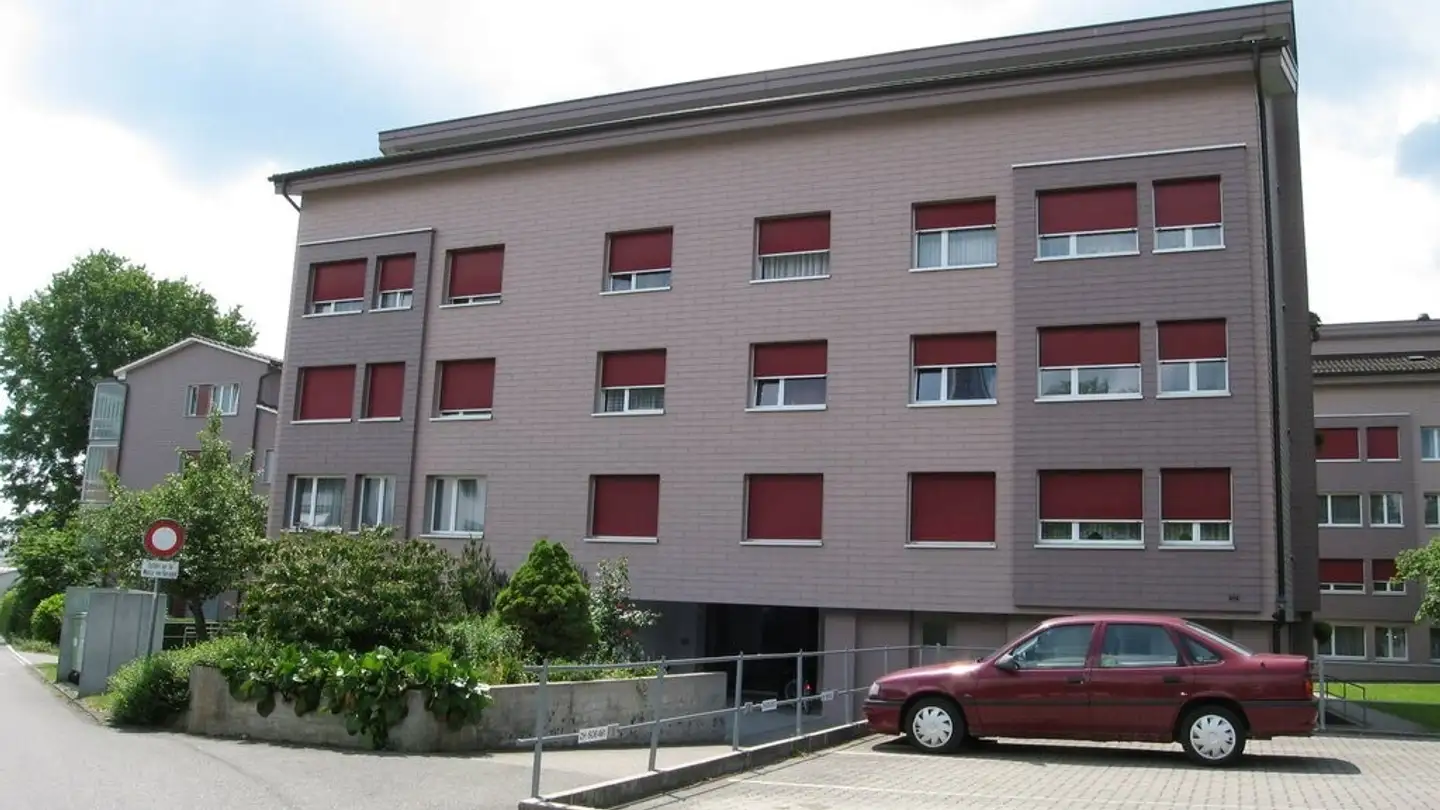 Place de parking souterraine à louer - Schärackerstrasse, 8330 Pfäffikon ZH