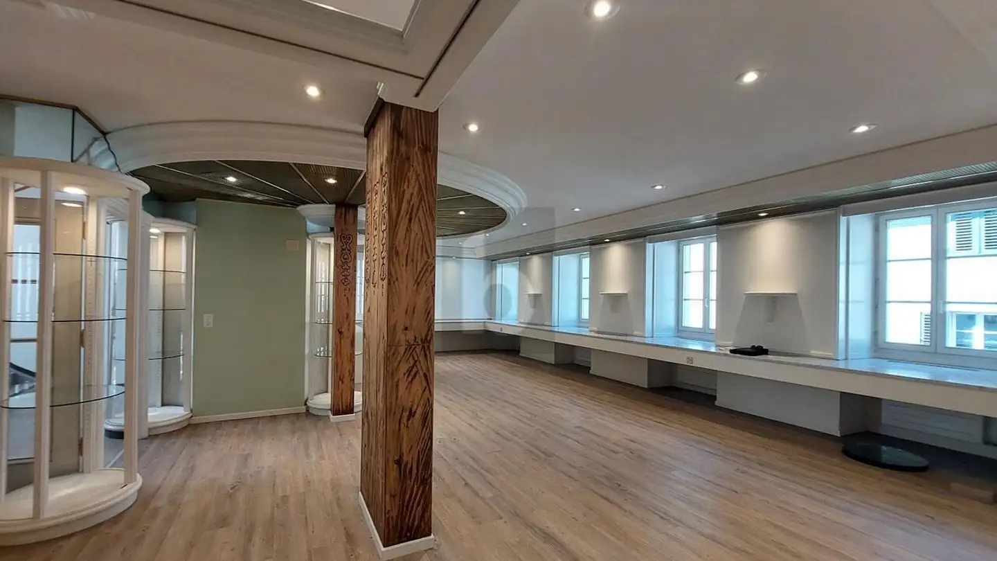 Office space for rent - 6460 Altdorf UR