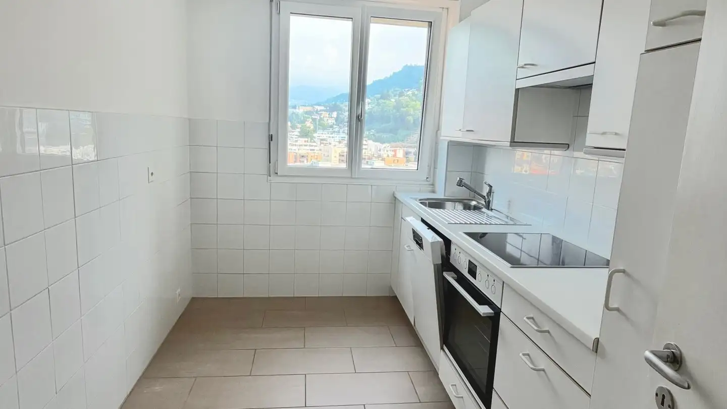 Wohnung mieten - Via Delle Scuole 1, 6900 Lugano - Foto 4