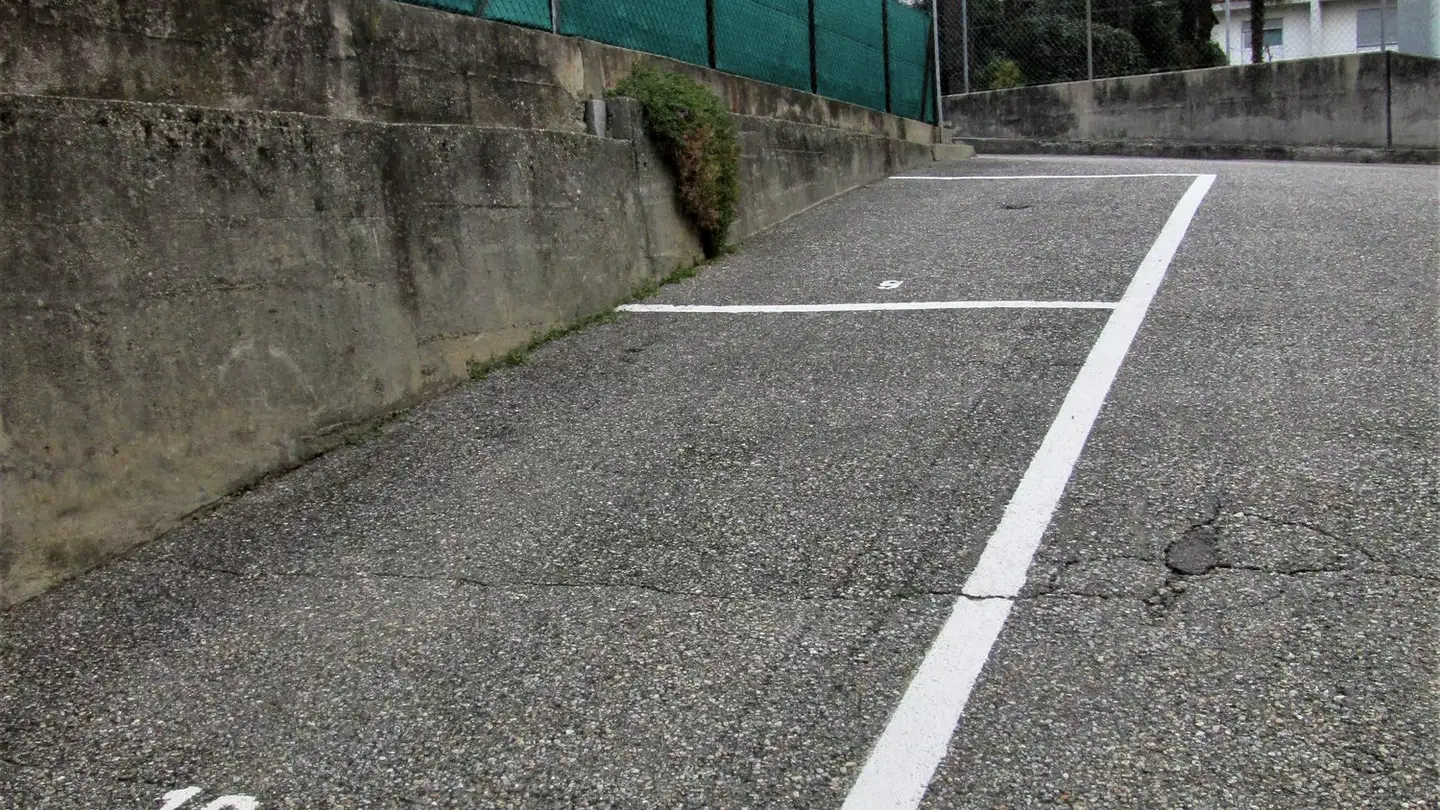 Parcheggio esterno in affitto - Via Alle Scuole 8, 6514 Sementina - Photo 2