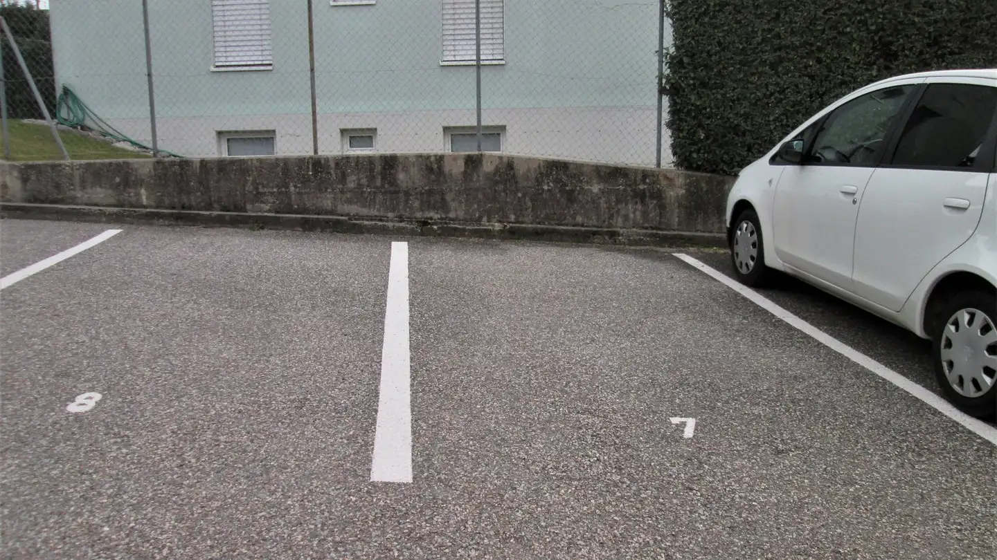Parcheggio esterno in affitto - Via Alle Scuole 8, 6514 Sementina - Photo 3