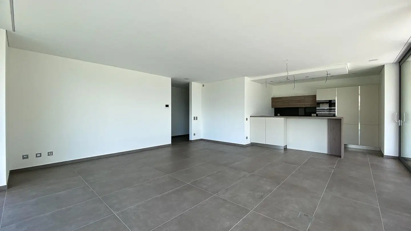 Apartment for sale - 6949 Comano