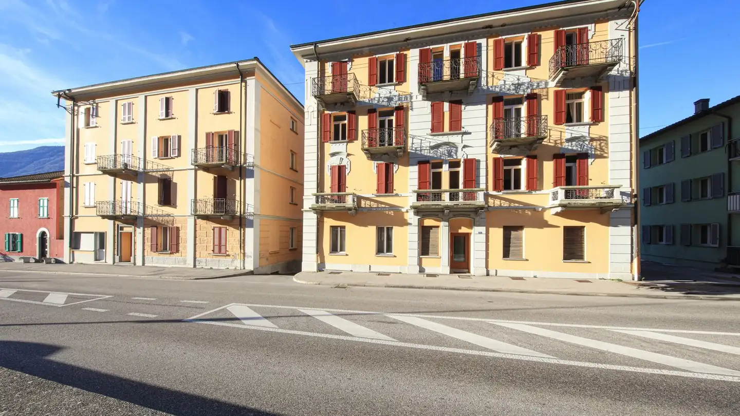 Mehrfamilienhaus kaufen - Via Bellinzona 34, 6710 Biasca