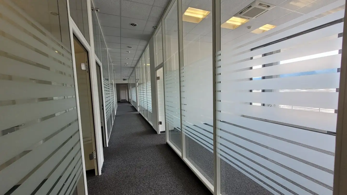 Spazio ufficio in affitto - Industriestrasse 19, 8112 Otelfingen - Photo 4