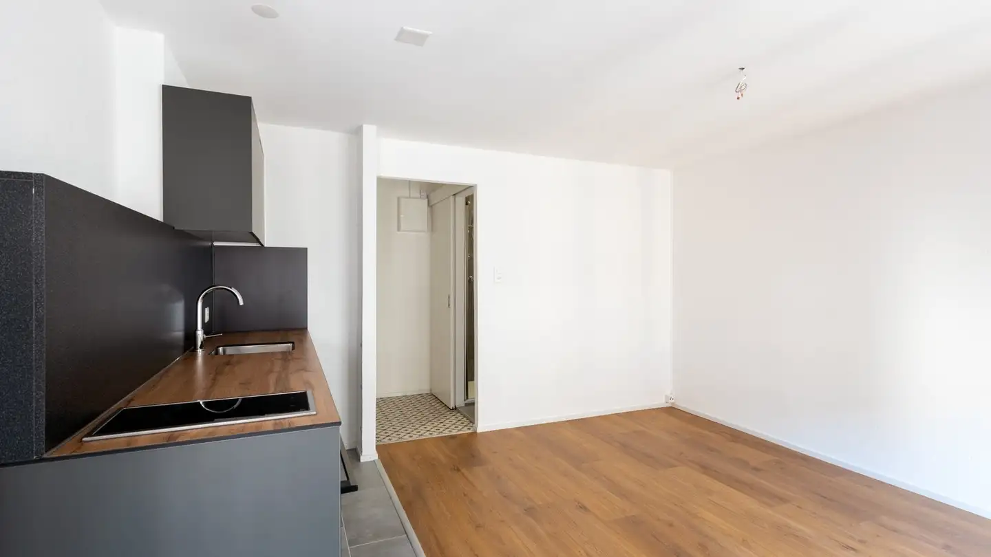 Studio for rent - Rue de l'Ecluse, 2000 Neuchâtel - Photo 2