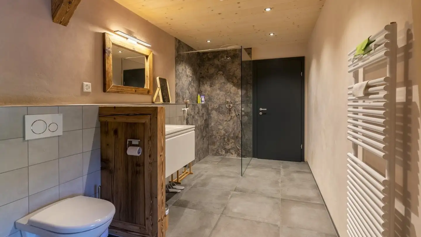 Appartement à louer - Huepel 8, 3665 Wattenwil - Photo 3