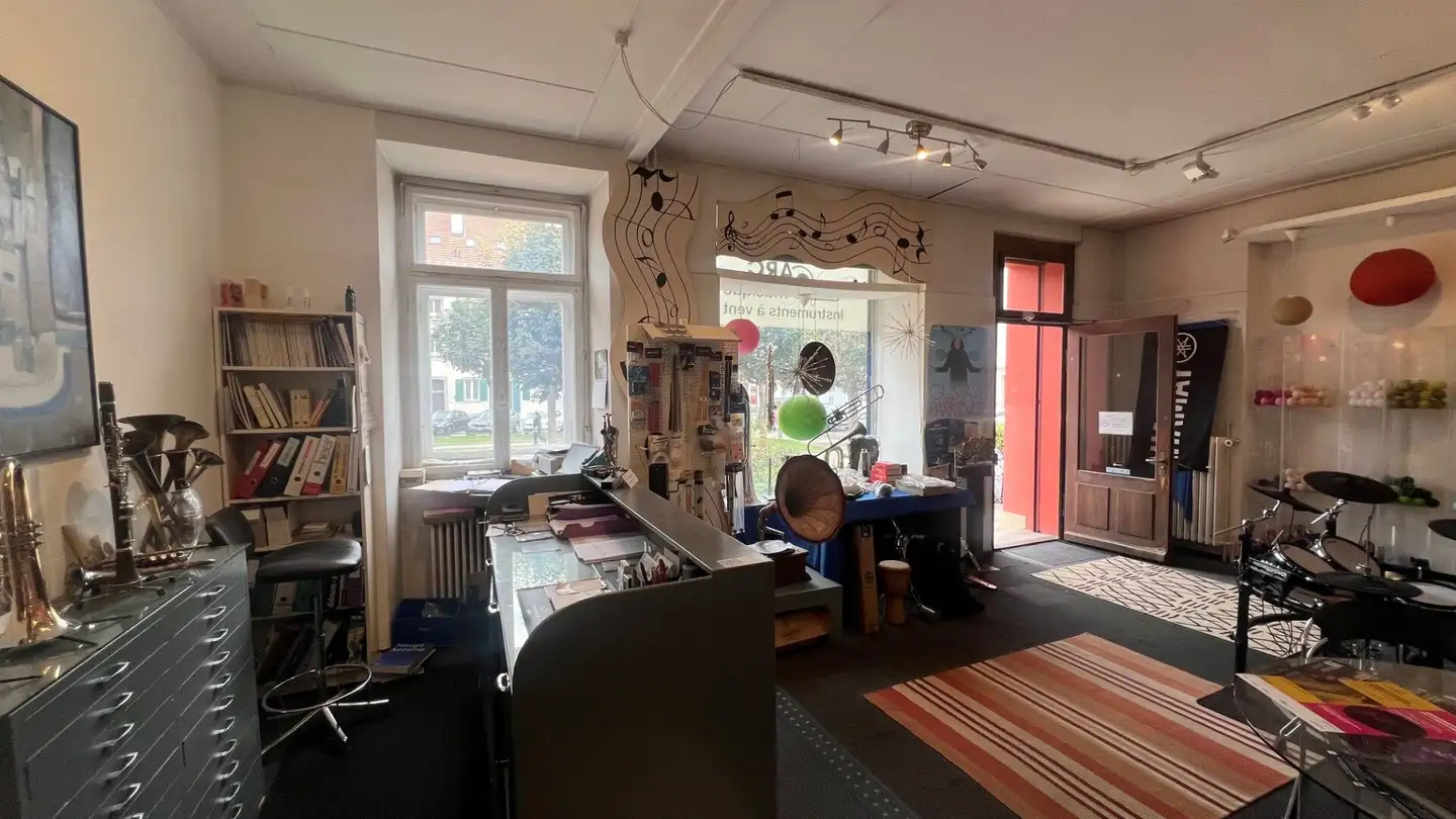 Kaufhaus mieten - Rue Du Soleil 16, 2300 La Chaux-de-Fonds