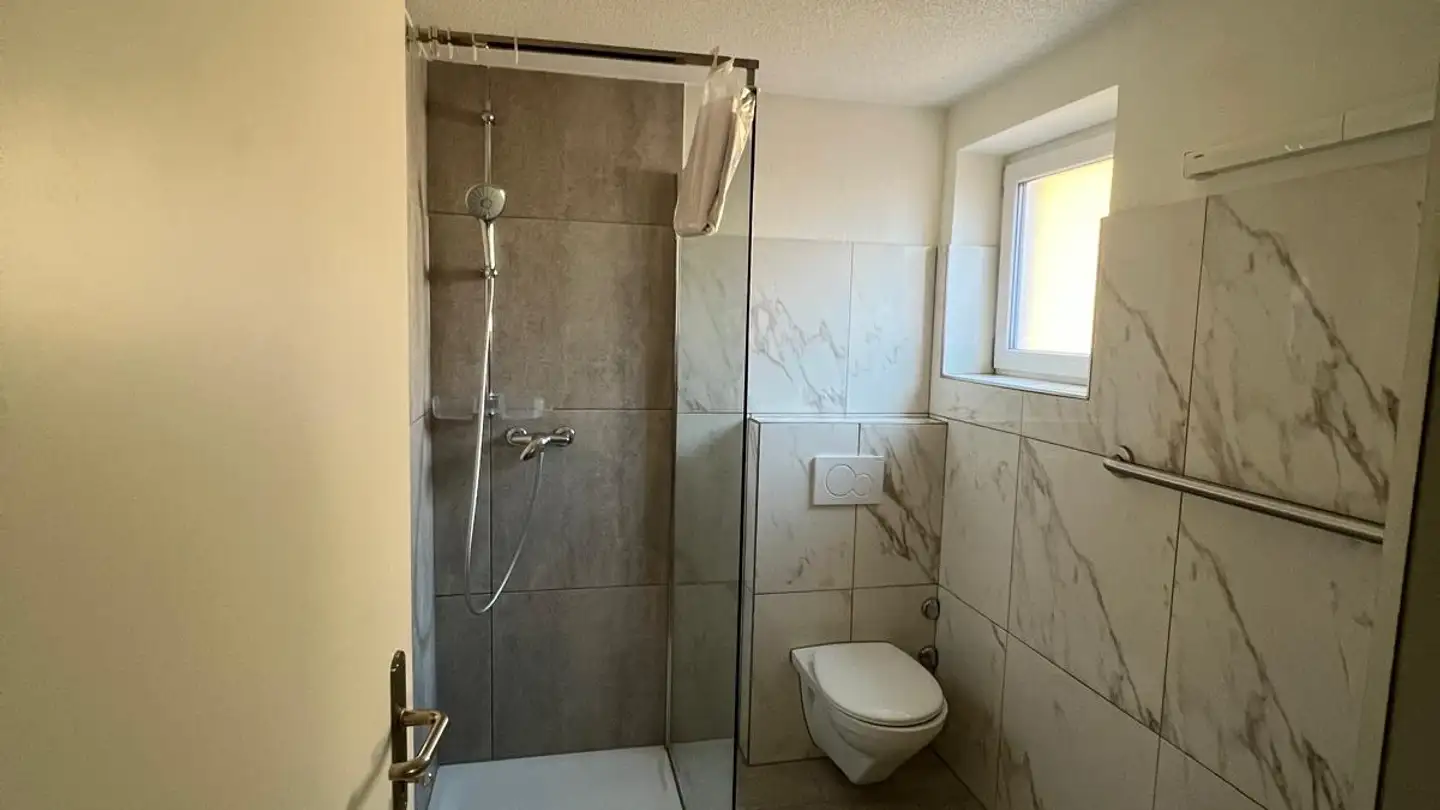 Penthouse for rent - 2740 Moutier - Photo 2