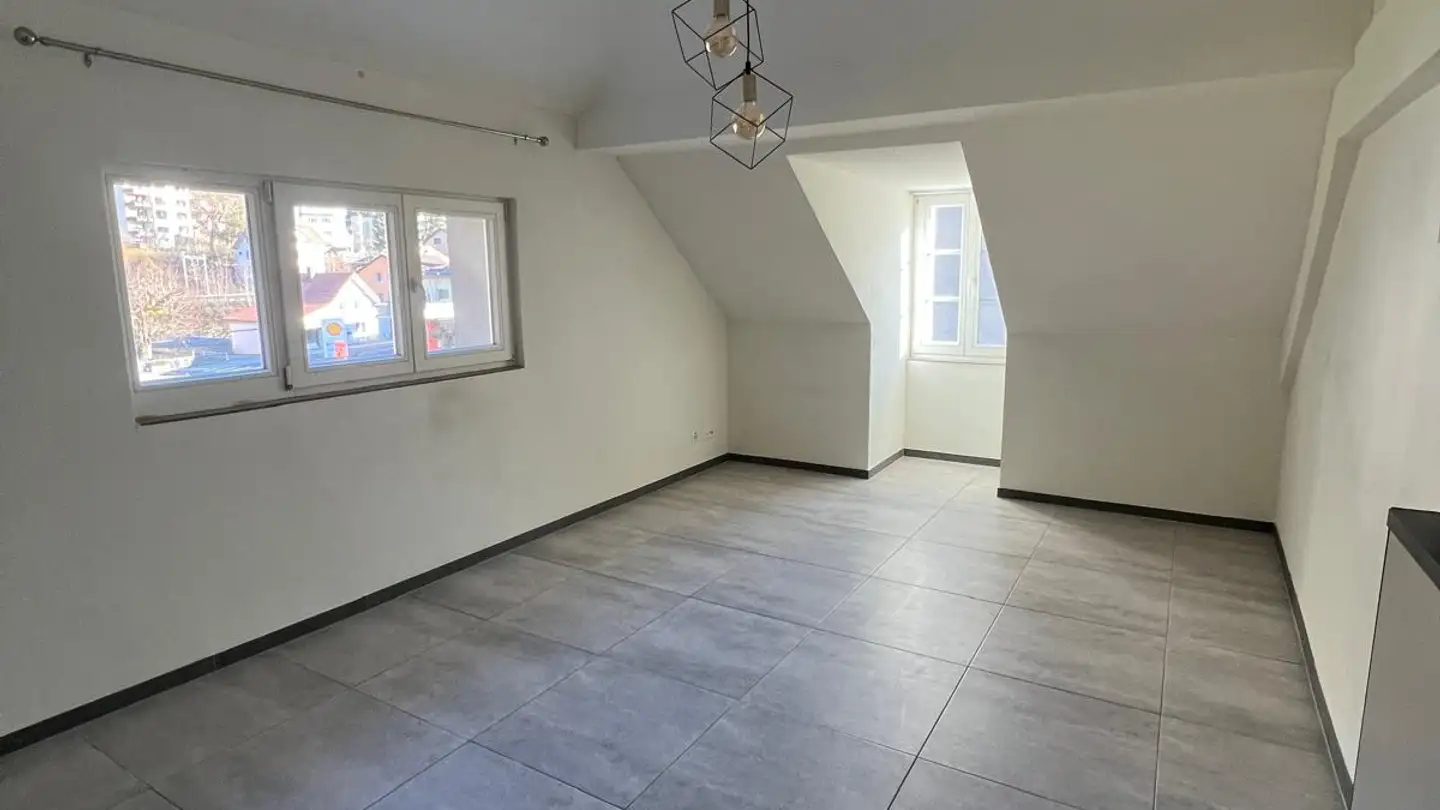 Penthouse for rent - 2740 Moutier - Photo 4